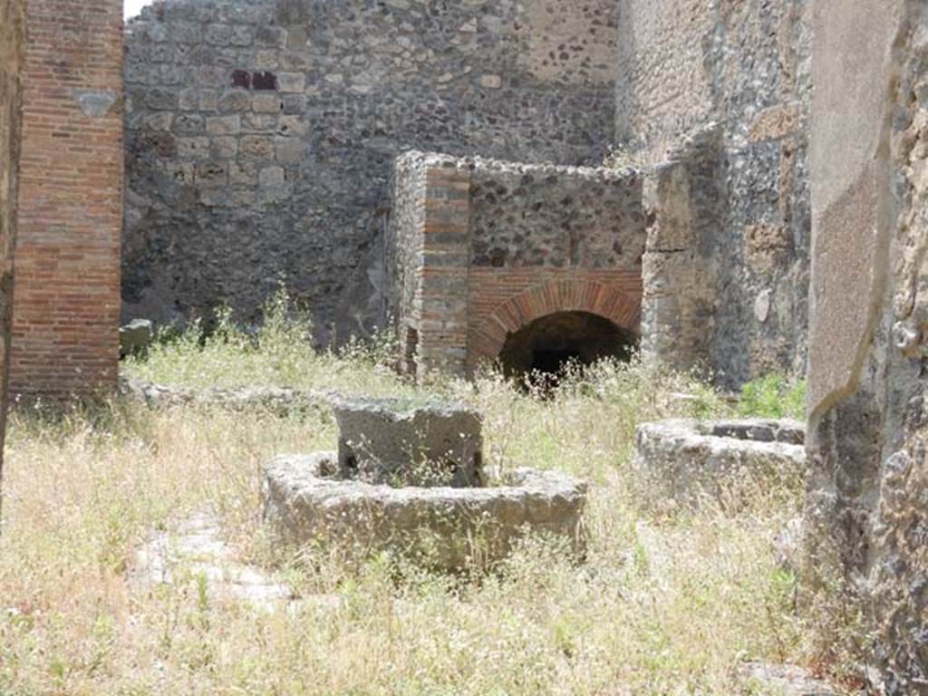 VIII.4.27 Pompeii. May 2017. Looking west from entrance. Photo courtesy of Buzz Ferebee.