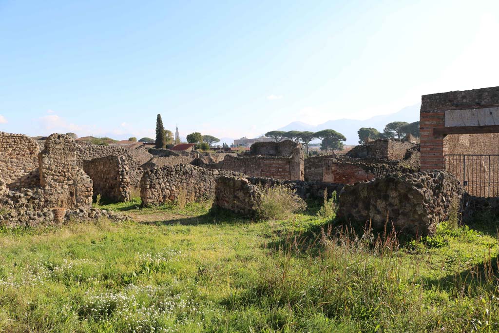VIII.4.29 Pompeii. December 2018. 
Looking south-east across garden area, from near rear entrance at VIII.4.29. Photo courtesy of Aude Durand.
