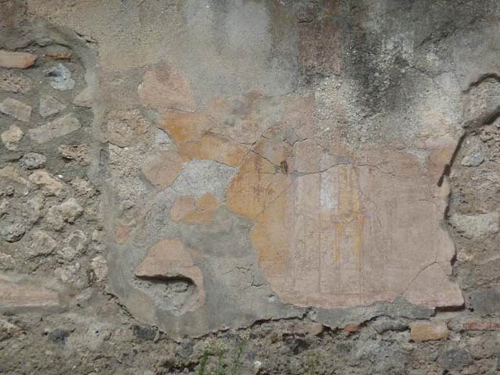 VIII.4.34 Pompeii, September 2015. Detail from north wall of tablinum.