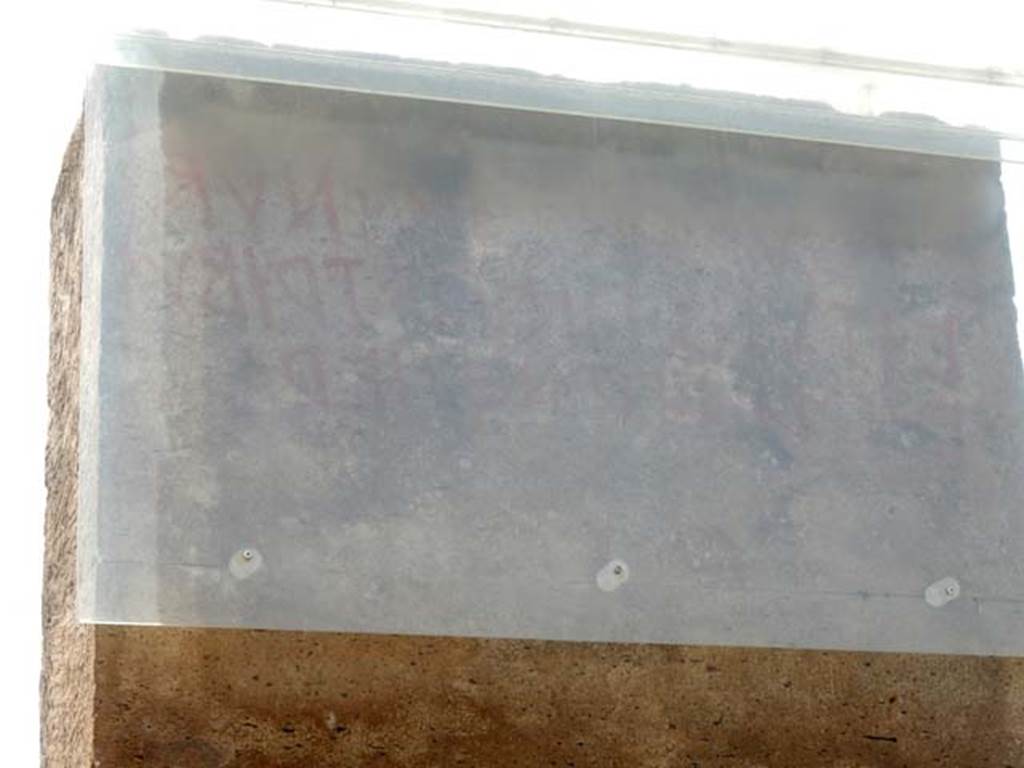 VIII.5.19 Pompeii, May 2017.  “Eituns” on west pilaster between VIII.5.19 and VIII.5.20. 
Photo courtesy of Buzz Ferebee.