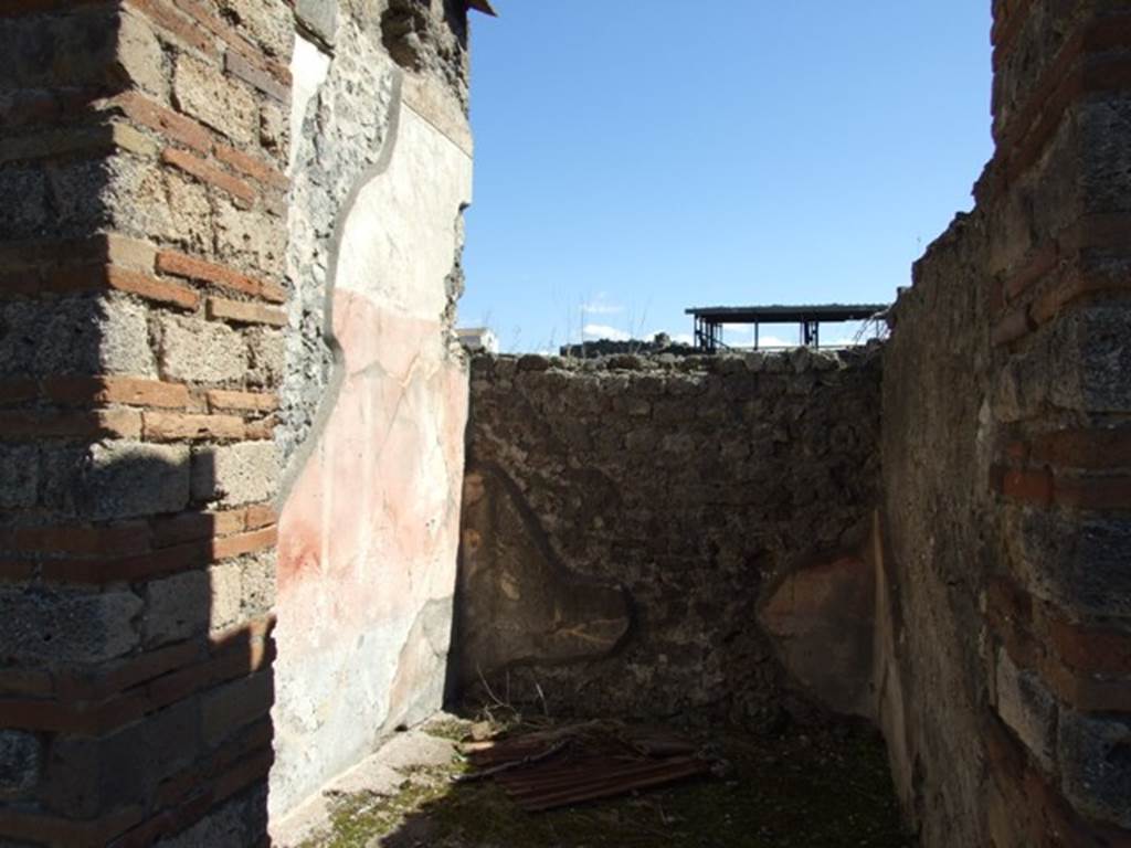 VIII.5.28 Pompeii.  March 2009. Room 3. Cubiculum. Looking east.