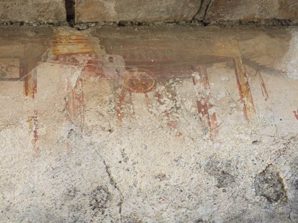 VIII.5.28 Pompeii.  March 2009. Room 7, Oecus. Architectural painting on East wall.