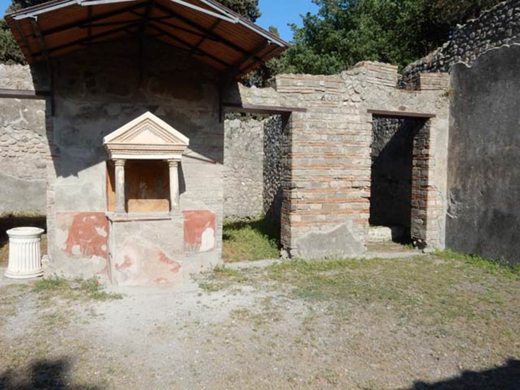 VIII.5.37 Pompeii. May 2017. Looking towards south-east corner of atrium, after restoration, with doorways to rooms 4 and 2, on the right. Photo courtesy of Buzz Ferebee.