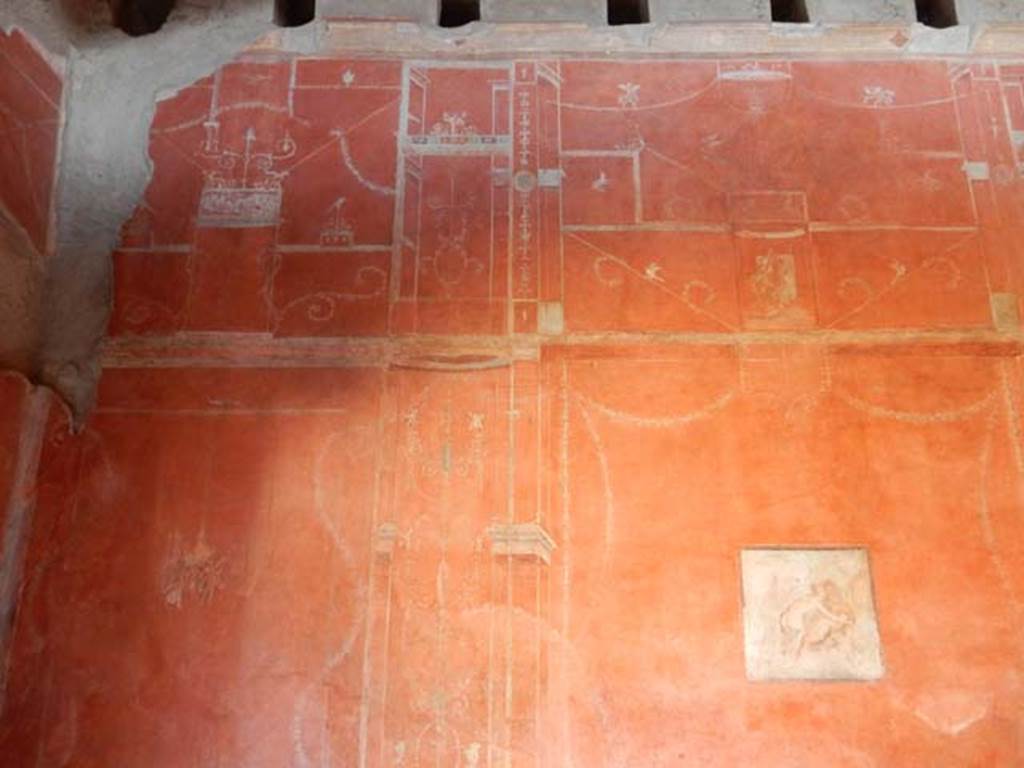 VIII.5.37 Pompeii. May 2017. Room 14, upper east end of south wall after restoration.
Photo courtesy of Buzz Ferebee.