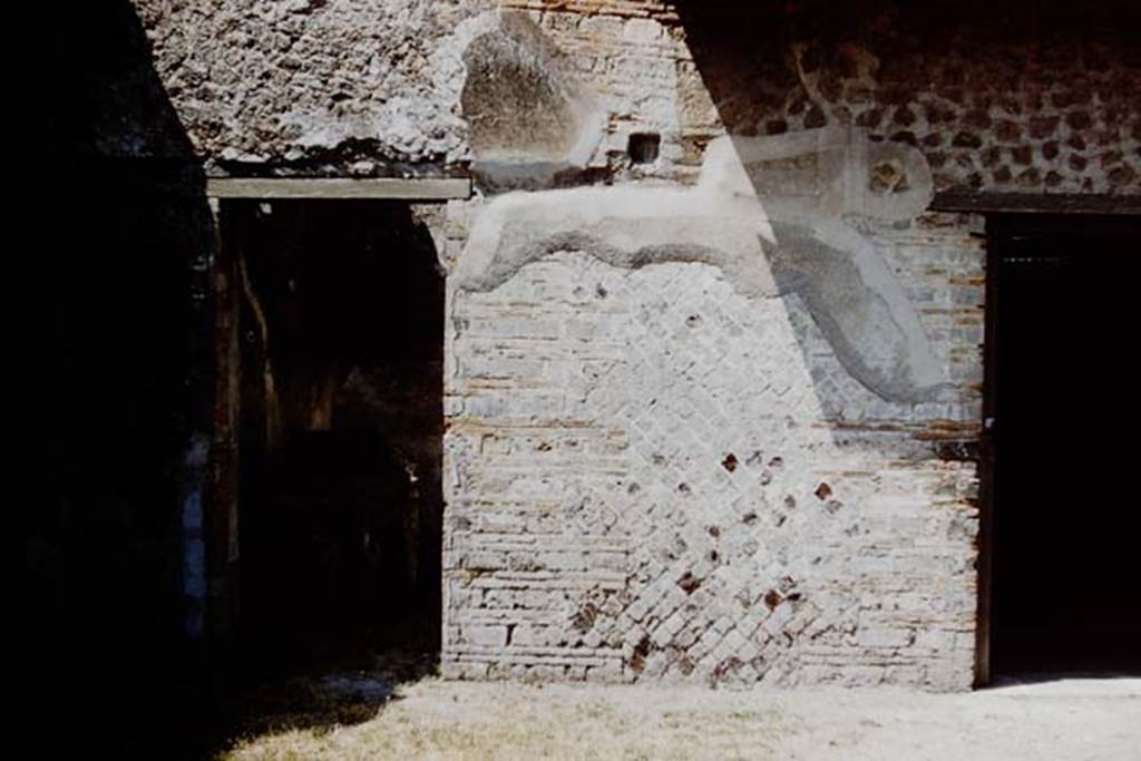 VIII.5.37 Pompeii. 1959. Doorway to room 15, kitchen, on left, and to room 14, on right, in south-west corner of atrium. Photo by Stanley A. Jashemski.
Source: The Wilhelmina and Stanley A. Jashemski archive in the University of Maryland Library, Special Collections (See collection page) and made available under the Creative Commons Attribution-Non Commercial License v.4. See Licence and use details.
J59f0337