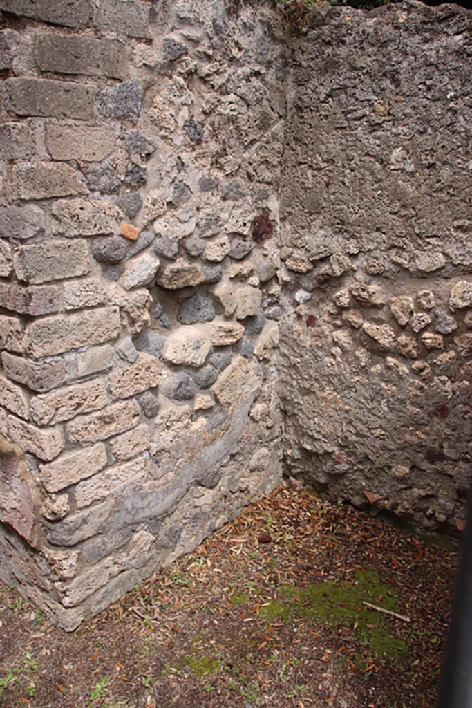 VIII.6.5 Pompeii. May 2024.  
Looking from entrance doorway into small room on right of entrance. Photo courtesy of Klaus Heese.