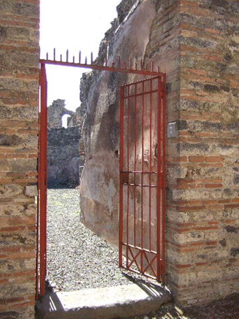 VIII.6.7 Pompeii.  September 2005.  Entrance.
