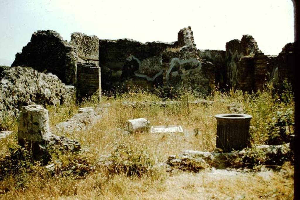 VIII.6.10 Pompeii. 1957. Looking east across peristyle towards the doorway to a triclinium and a storeroom. Photo by Stanley A. Jashemski.
Source: The Wilhelmina and Stanley A. Jashemski archive in the University of Maryland Library, Special Collections (See collection page) and made available under the Creative Commons Attribution-Non Commercial License v.4. See Licence and use details.
J57f0155
