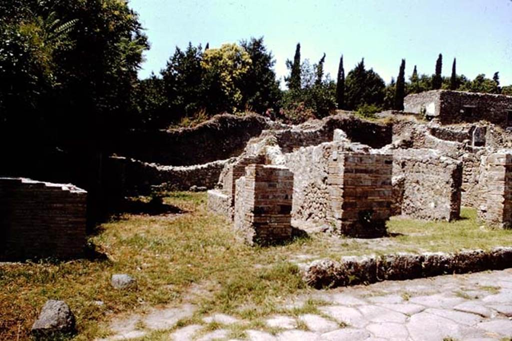 VIII.7.1 Pompeii, on left. 1966. Looking west to entrance from Via Stabiana. Photo by Stanley A. Jashemski.
Source: The Wilhelmina and Stanley A. Jashemski archive in the University of Maryland Library, Special Collections (See collection page) and made available under the Creative Commons Attribution-Non Commercial License v.4. See Licence and use details.
J66f0196