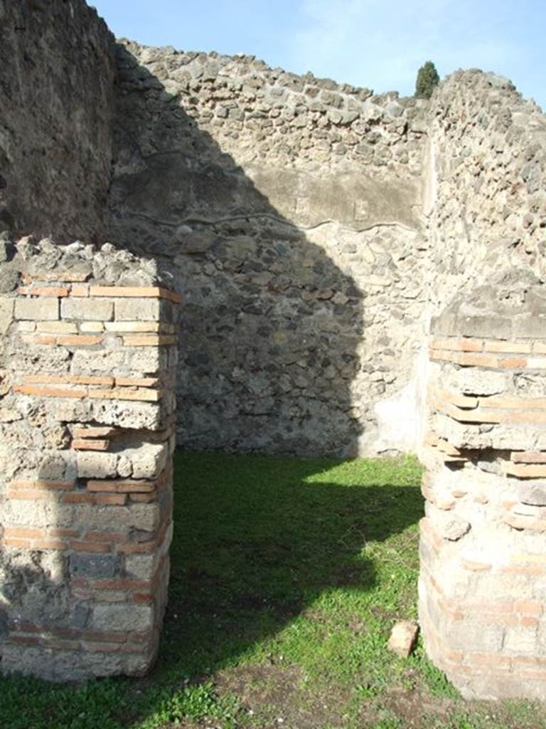 VIII.7.16 Pompeii.  September 2005. Room on north side.