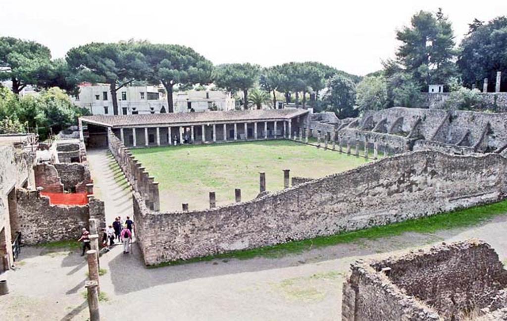 VIII.7.16 Pompeii. October 2001. Looking south and west from above east side of the Gladiators Barracks.  Photo courtesy of Peter Woods.