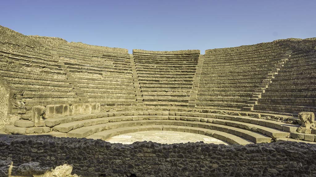 VIII.7.19 Pompeii. August 2021. Looking north towards seating. Photo courtesy of Robert Hanson.