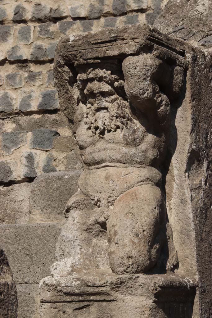 VIII.7.19 Pompeii. September 2017. East side. Statue of Kneeling Atlas.
Photo courtesy of Klaus Heese.