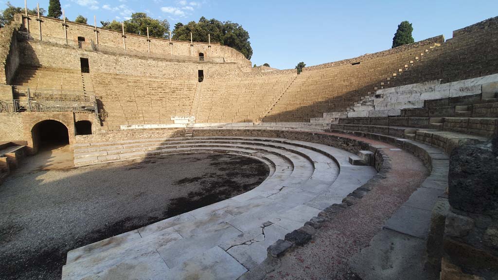 VIII.7.20 Pompeii. August 2021. Looking north-west across the Theatre.
Foto Annette Haug, ERC Grant 681269 DÉCOR.