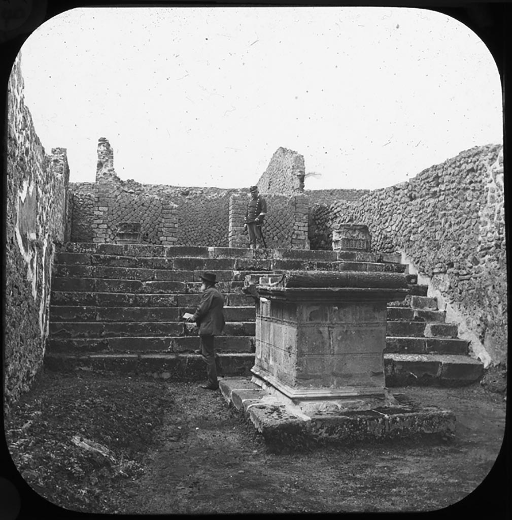 VIII.7.25 Pompeii. Looking west to the altar and steps, leading to the temple. 
Photo by permission of the Institute of Archaeology, University of Oxford. File Name instarchbx208im 116. Resource ID. 44441
See photo on University of Oxford HEIR database