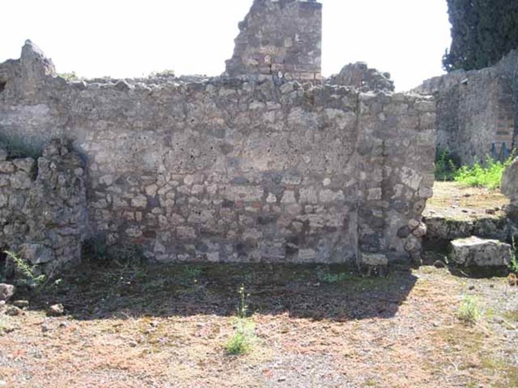 VIII.7.26 Pompeii. September 2010. East side of south wall of main entrance room. looking south.  Photo courtesy of Drew Baker.