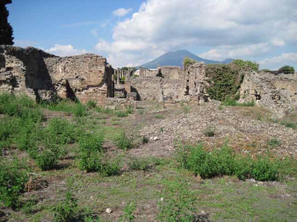 VIII.7.26 Pompeii. September 2010. Looking north across garden area. 
Photo courtesy of Drew Baker.
