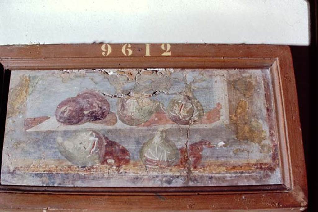 VIII.7.28 Pompeii. Found 19th April 1766. Still life with fruit.
Now in Naples Archaeological Museum. Inventory number 9612.
Photo by Stanley A. Jashemski.
Source: The Wilhelmina and Stanley A. Jashemski archive in the University of Maryland Library, Special Collections (See collection page) and made available under the Creative Commons Attribution-Non-Commercial License v.4. See Licence and use details.
J68f0837