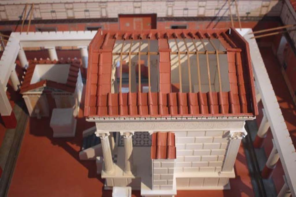 VIII.7.28 Pompeii. Temple north side on model in Naples Museum.
Photo courtesy of Giampiero Bevagna.