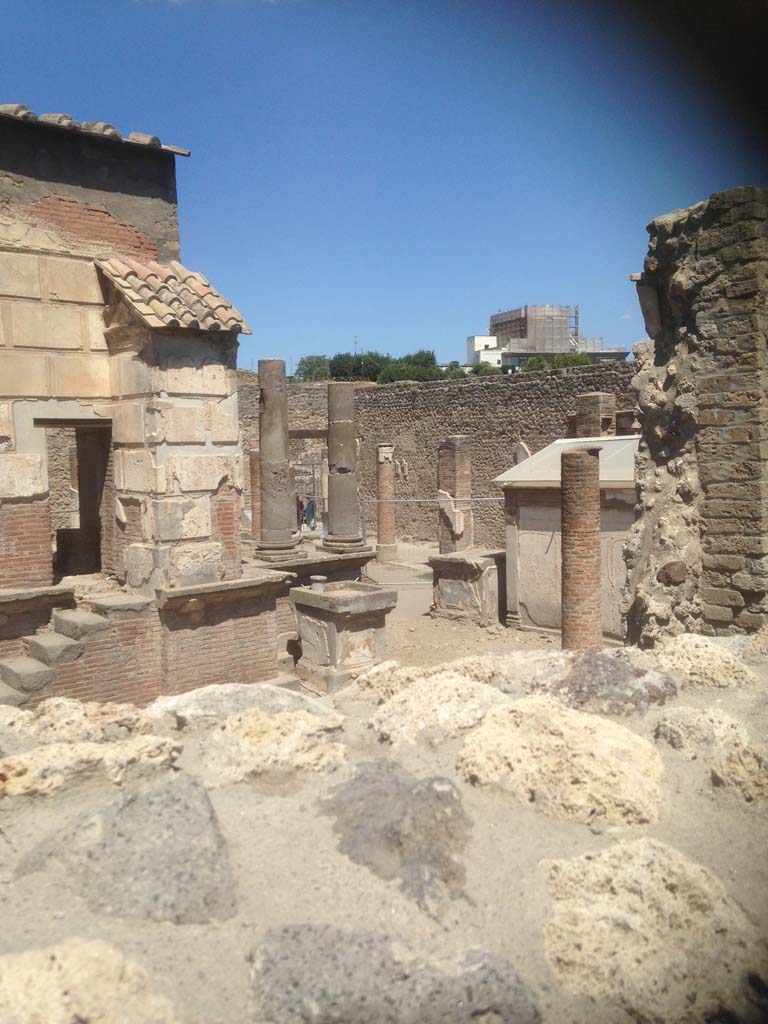 VIII.7.28 Pompeii. August 2017. Looking north-east towards Temple Court, from Large Theatre.
Photo courtesy of Mark Walker.