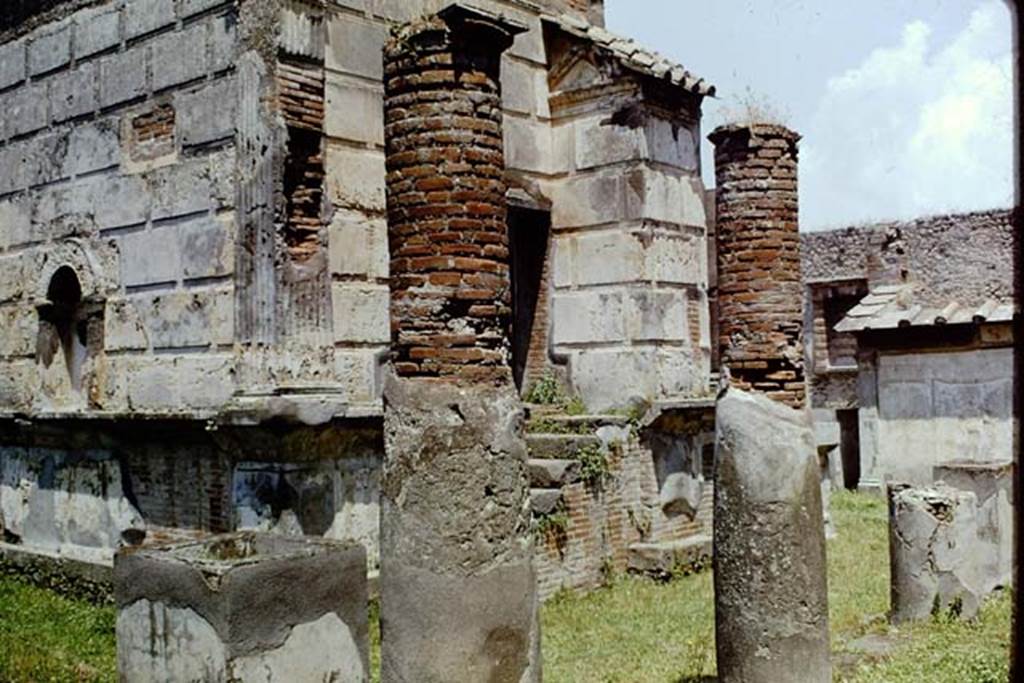 VIII.7.28 Pompeii. 1961. Looking north-west towards Temple.  Photo by Stanley A. Jashemski.
Source: The Wilhelmina and Stanley A. Jashemski archive in the University of Maryland Library, Special Collections (See collection page) and made available under the Creative Commons Attribution-Non Commercial License v.4. See Licence and use details.
J61f0582