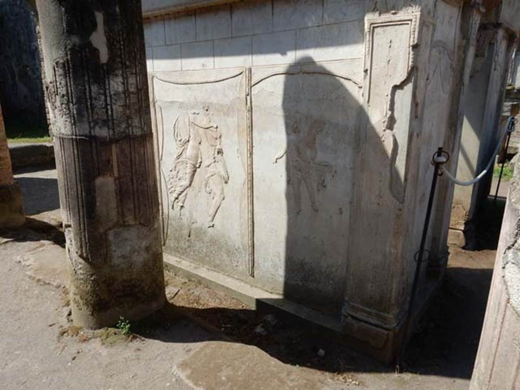 VIII.7.28, Pompeii. May 2015. Purgatorium, looking south along east side. Photo courtesy of Buzz Ferebee.