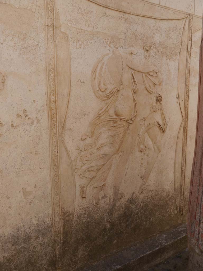 VIII.7.28 Pompeii. September 2018. Detail of stucco decoration from central section on east side of Purgatorium.
Foto Anne Kleineberg, ERC Grant 681269 DÉCOR.