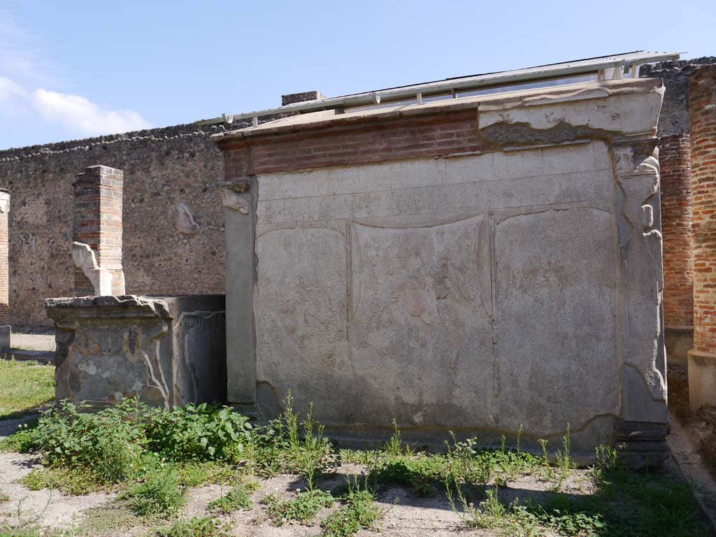 VIII.7.28 Pompeii. September 2018. Purgatorium, west side with stucco decoration.
Foto Anne Kleineberg, ERC Grant 681269 DÉCOR.