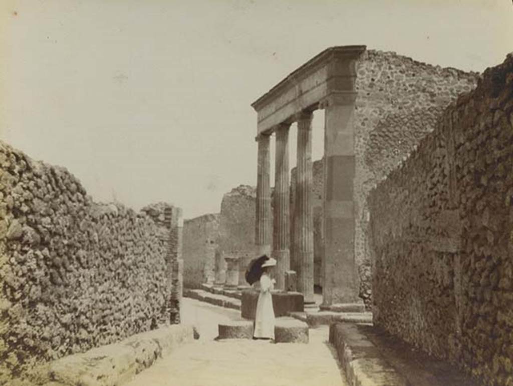 VIII.7.30 Pompeii. 1905.  Looking east towards the entrance columns of the Triangular Forum, photographed from Vicolo delle Pareti Rosse. Photo courtesy of Rick Bauer.