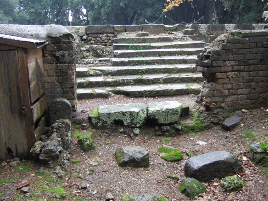 VIII.7.34 Pompeii. December 2005. West side and entrance of tomb with steps to Temple outside.