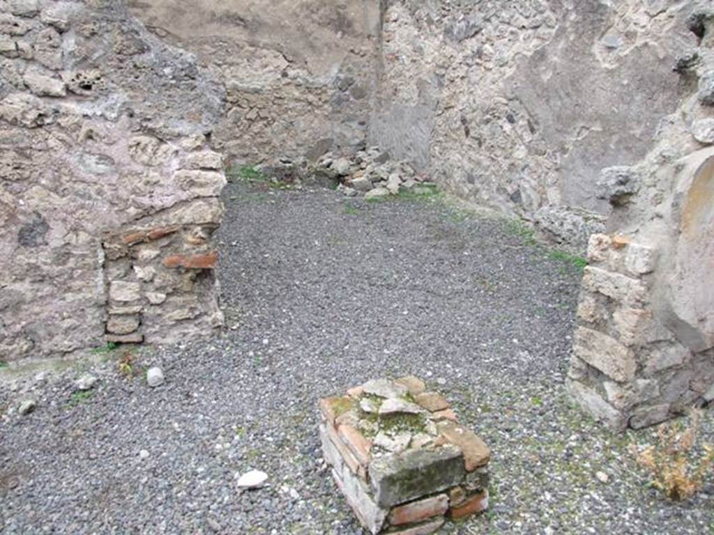 IX.1.7 Pompeii.  December 2007.  Doorway to Cubiculum in north east corner.  .