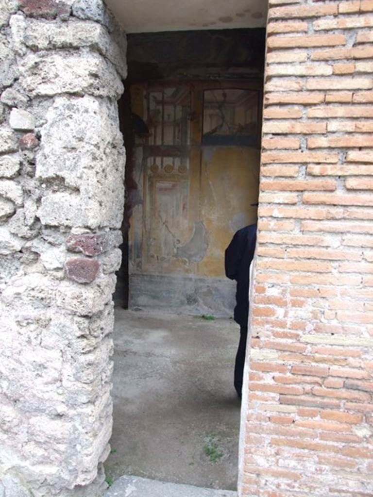 IX.1.7 Pompeii.  December 2007.  Doorway to Triclinium.  Room overlooking garden and atrium.