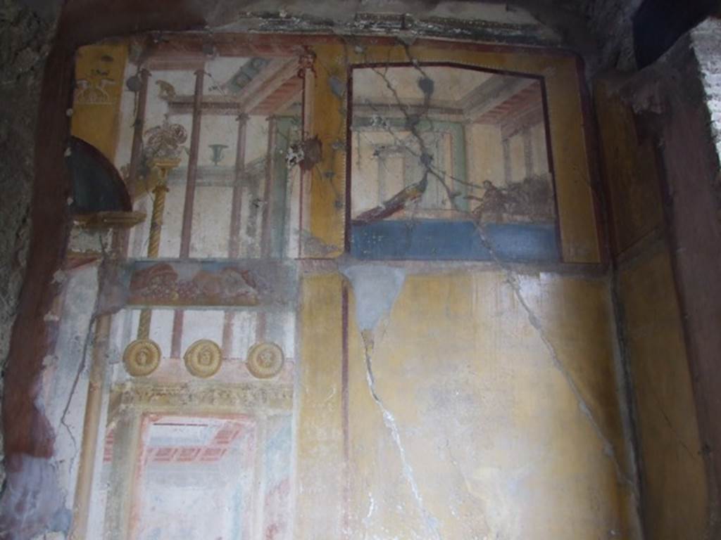 IX.1.7 Pompeii. December 2007. Painted decoartion on north wall of triclinium, in north-east corner.