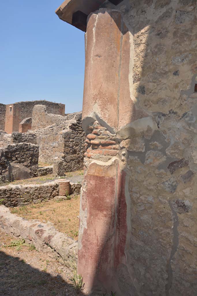 IX.1.12 Pompeii. July 2017. Detail of masonry column covered with stucco.
Foto Annette Haug, ERC Grant 681269 DÉCOR.