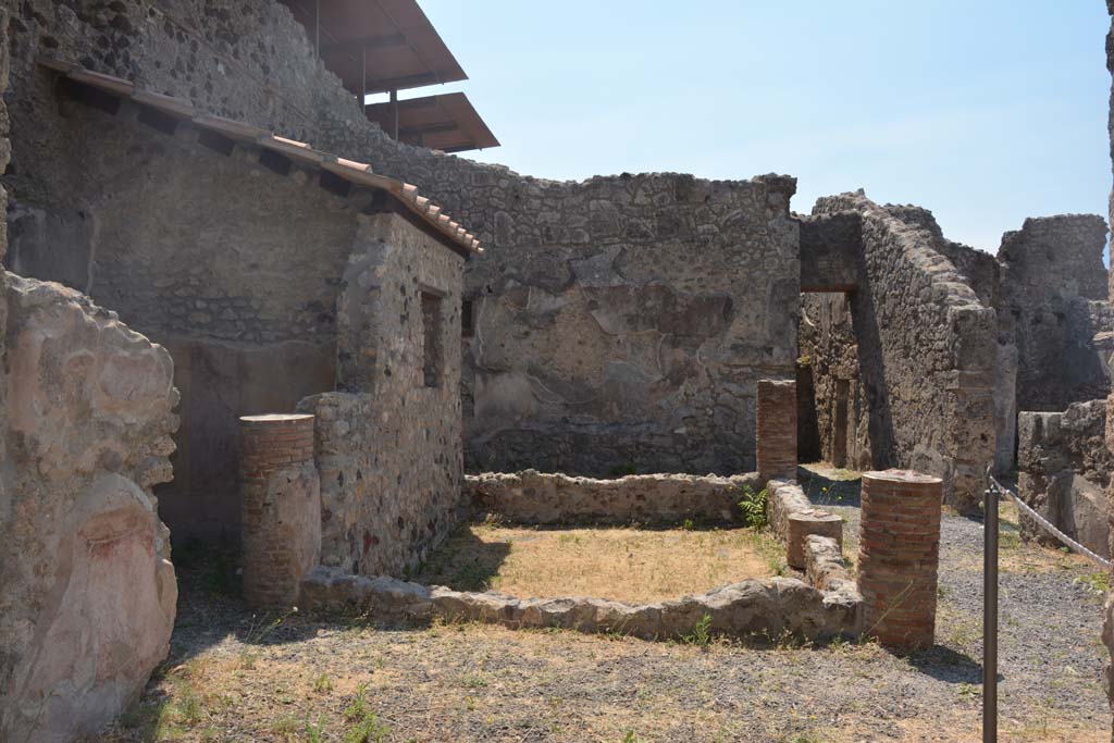 IX.1.12 Pompeii. July 2017. Looking south across peristyle garden.
Foto Annette Haug, ERC Grant 681269 DÉCOR.