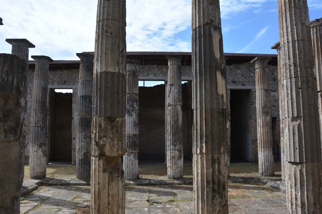 IX.1.20 Pompeii. September 2019. Room 2, looking west across impluvium in atrium towards west ala, from east ala. 
Foto Annette Haug, ERC Grant 681269 DÉCOR
