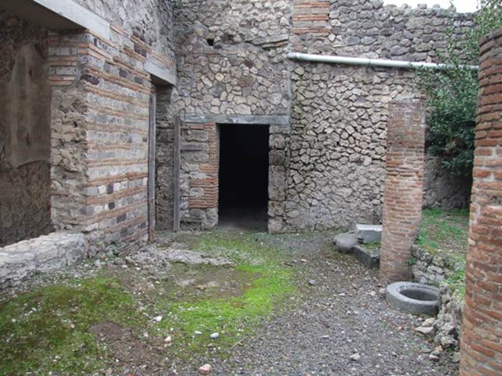 IX.1.20 Pompeii.  December 2007.  Room 12.  Garden area. Looking west past Tablinum window to kitchen area.
