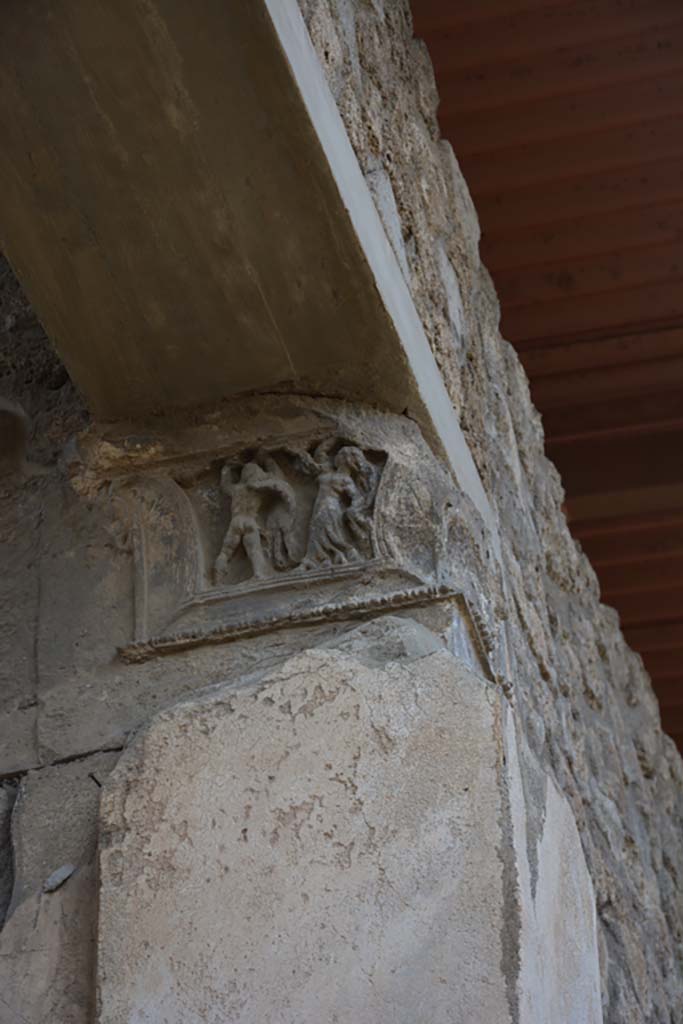 IX.1.20 Pompeii. September 2019. 
Looking towards north side of west ala 18, showing figured capital.
Foto Annette Haug, ERC Grant 681269 DÉCOR