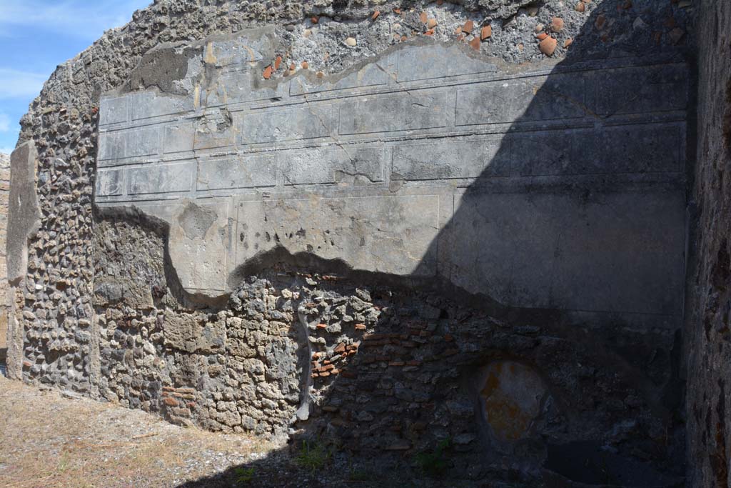 IX.1.22 Pompeii. September 2019. Room 24, looking towards east wall of second peristyle.
Foto Annette Haug, ERC Grant 681269 DÉCOR