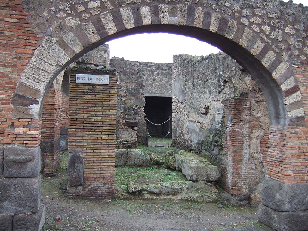 IX.2.1 Pompeii. December 2005. Arcade on Via Stabiana. Looking east.