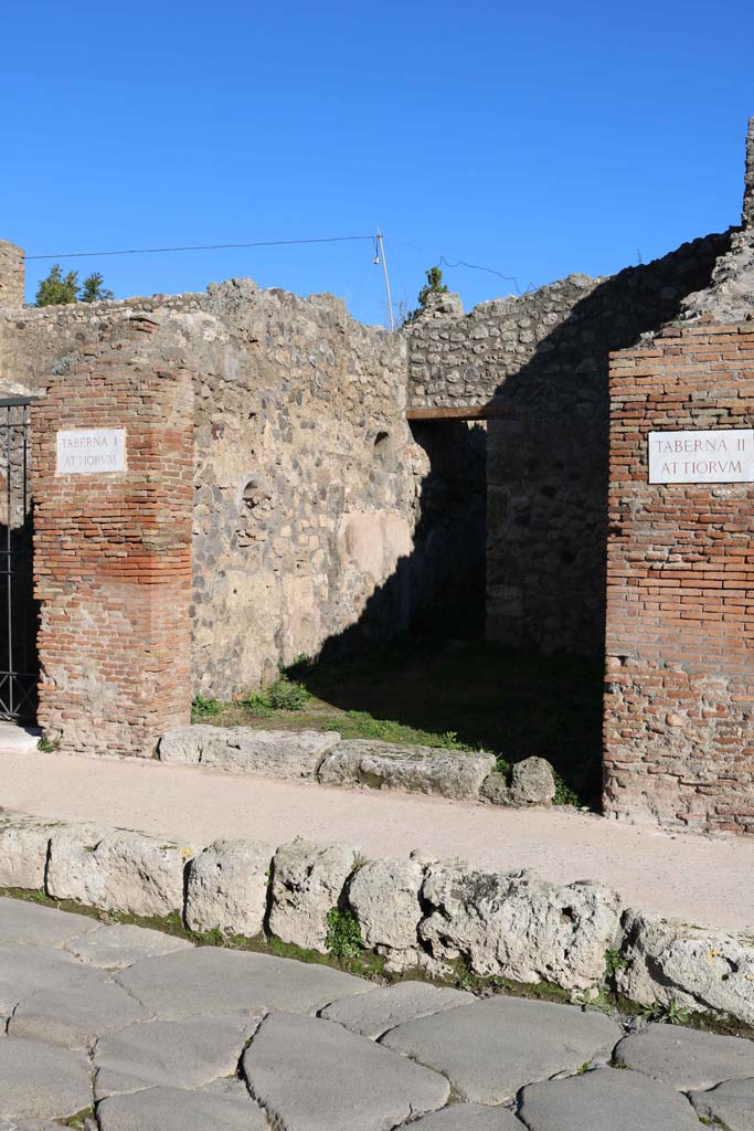 IX.2.11 Pompeii. December 2018. 
Looking east to entrance doorway. Photo courtesy of Aude Durand.