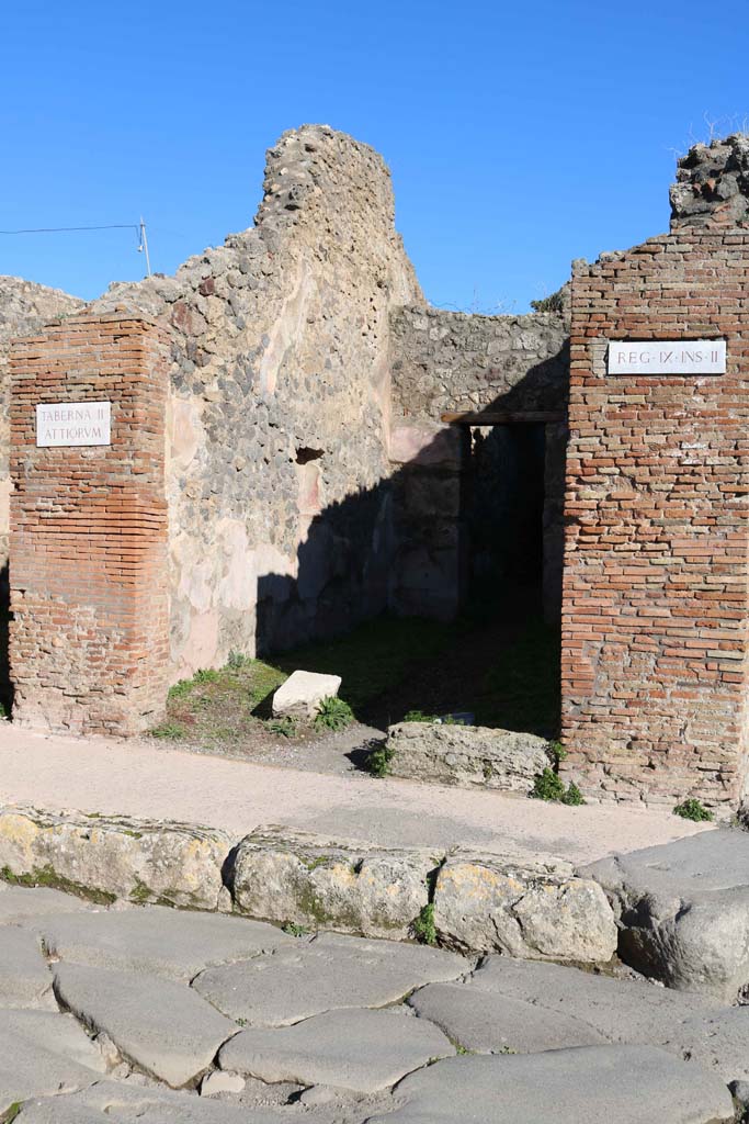 IX.2.12 Pompeii. December 2018. 
Looking east to entrance doorway. Photo courtesy of Aude Durand.