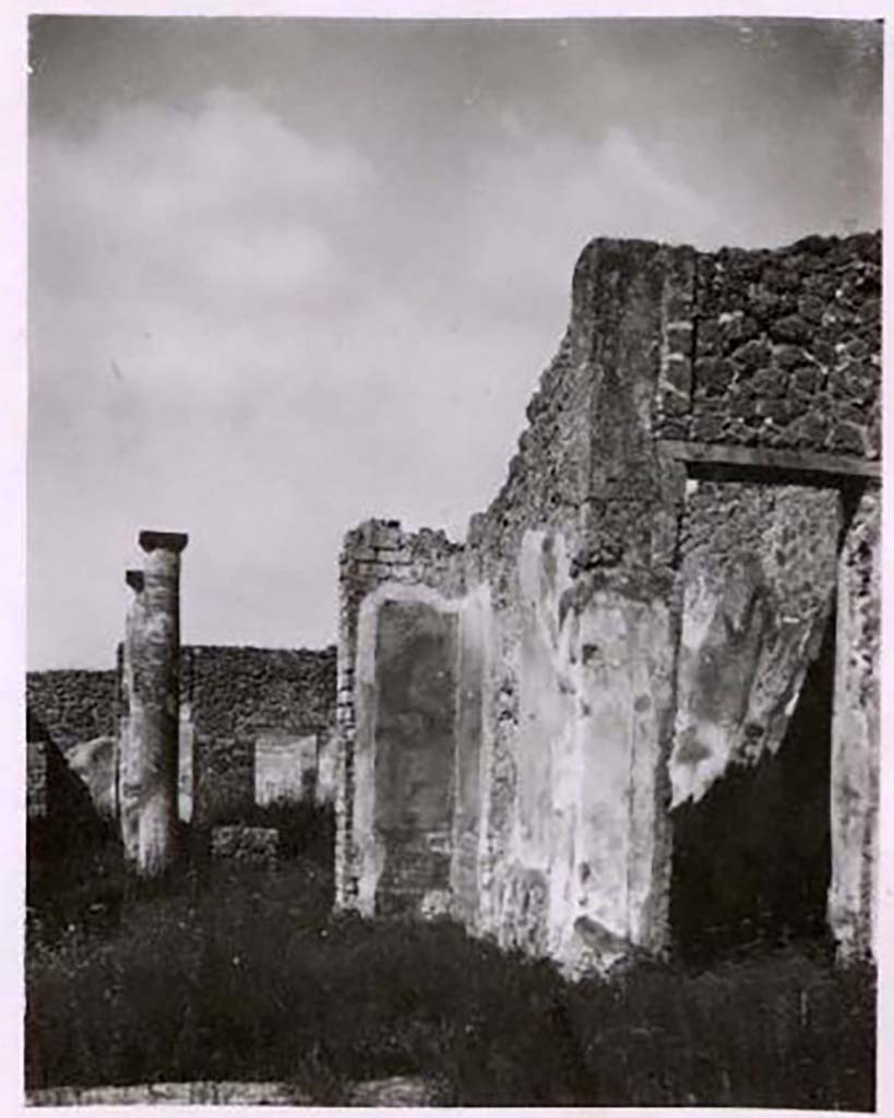 IX.2.18 Pompeii. Pre-1943. Photo by Tatiana Warscher.
Looking across atrium towards the north side of the tablinum, on left. 
On the right is the corridor 13 from the atrium to the garden area. 
See Warscher, T. Codex Topographicus Pompeianus, IX.2. (1943), Swedish Institute, Rome. (no.99.), p. 179.