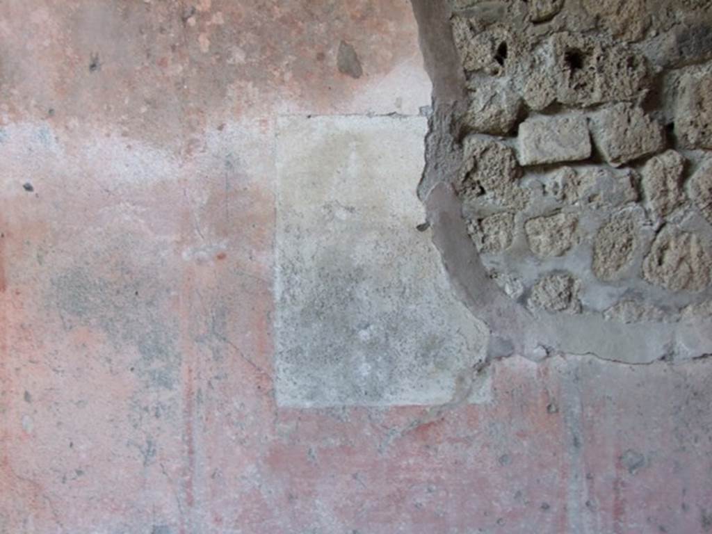 IX.2.21 Pompeii. March 2009. Room 3, south wall, remains of wall painting of Ariadne giving the thread toTheseus. See Bragantini, de Vos, Badoni, 1981. Pitture e Pavimenti di Pompei, Parte 1. Rome: ICCD. (p.423)