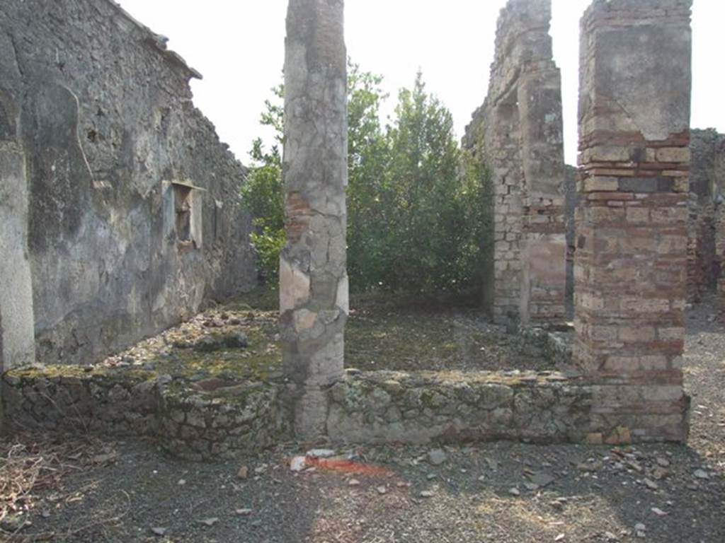 IX.2.21 Pompeii. March 2009. Room 11, garden area, looking west from room 10, east portico.