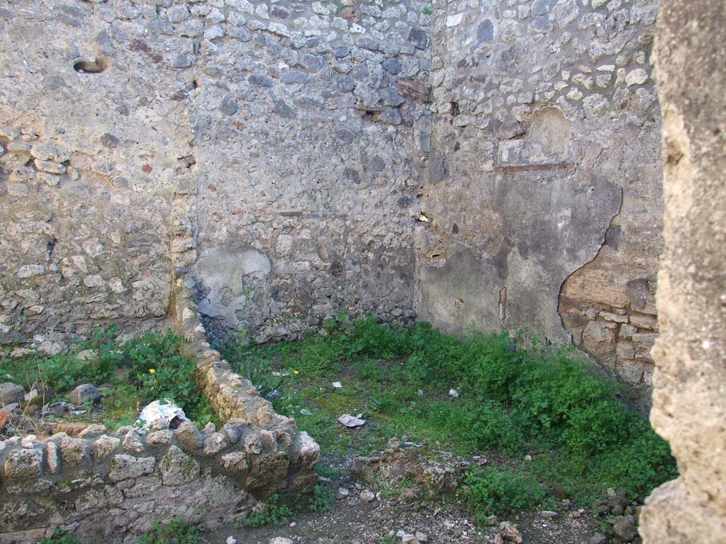 IX.3.2 Pompeii. March 2009. North wall of kitchen, latrine, cella penaria and well or fountain room.