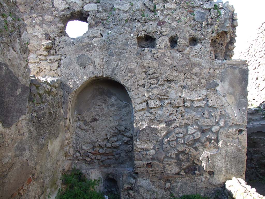 IX.3.2 Pompeii. March 2009. North wall of kitchen, latrine, cella penaria and well or fountain room.