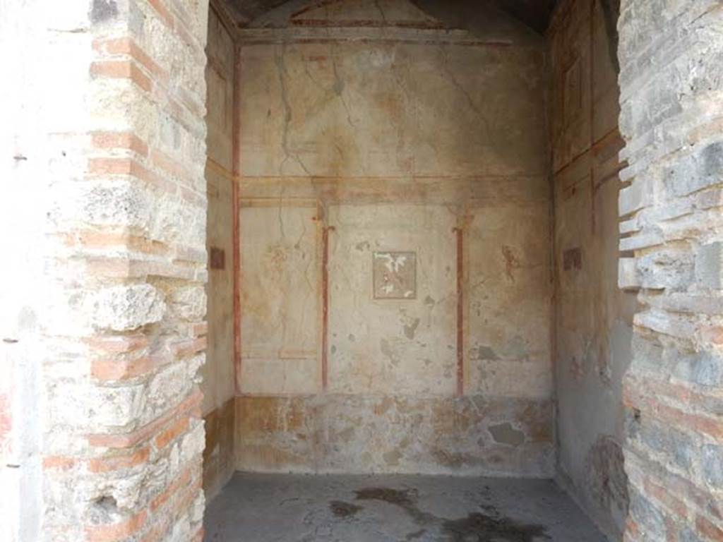 IX.3.5 Pompeii. May 2015. Room 15, looking south from doorway. Photo courtesy of Buzz Ferebee.