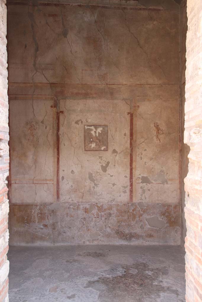 IX.3.5 Pompeii. September 2017. Room 15, looking towards south wall from doorway. 
Photo courtesy of Klaus Heese.
