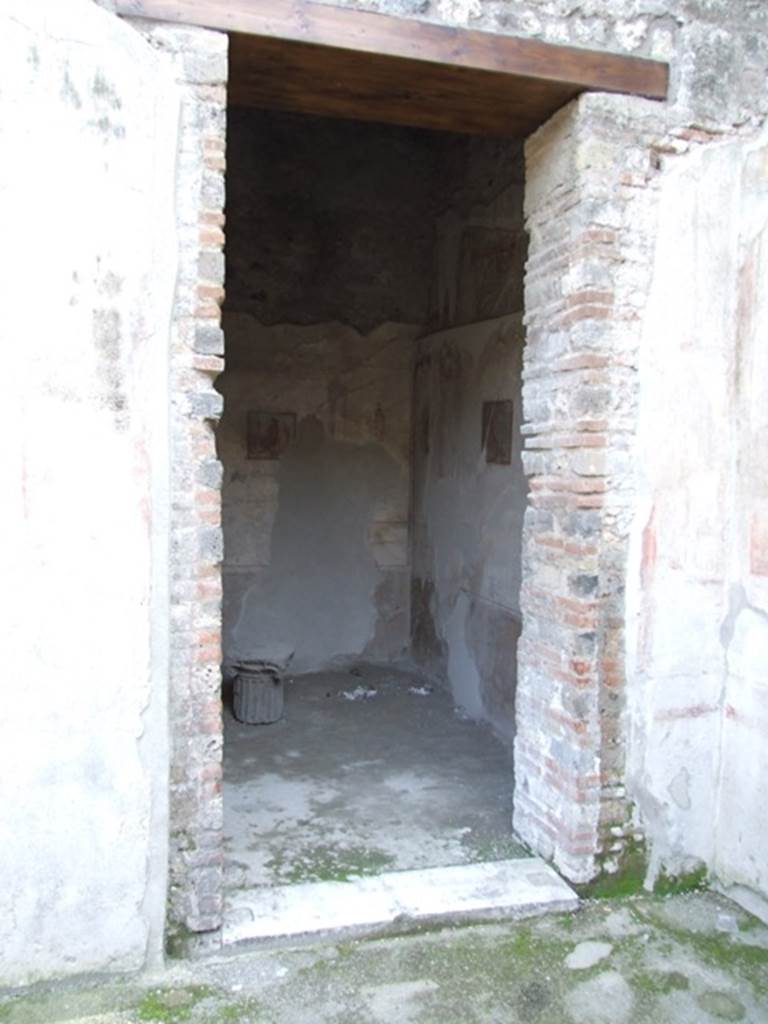 IX.3.5 Pompeii.  March 2009.  Room 16.  Cubiculum.